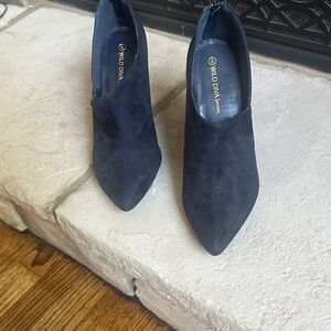Wild Diva Women's Navy Heeled Suede  Boots